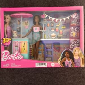 Barbie Beach Boardwalk Playset Ice Cream Cart Koisk, Snack Stand & Dolls. NEW
